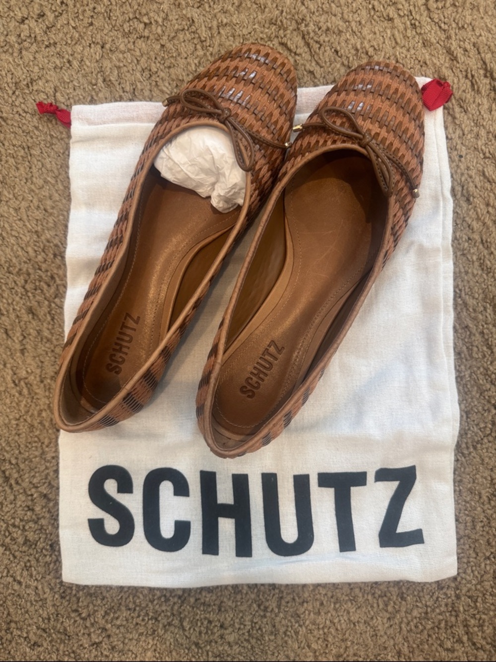 SCHUTZ Tan Woven Leather and rattan Ballet Flats with Bow. New, never worn